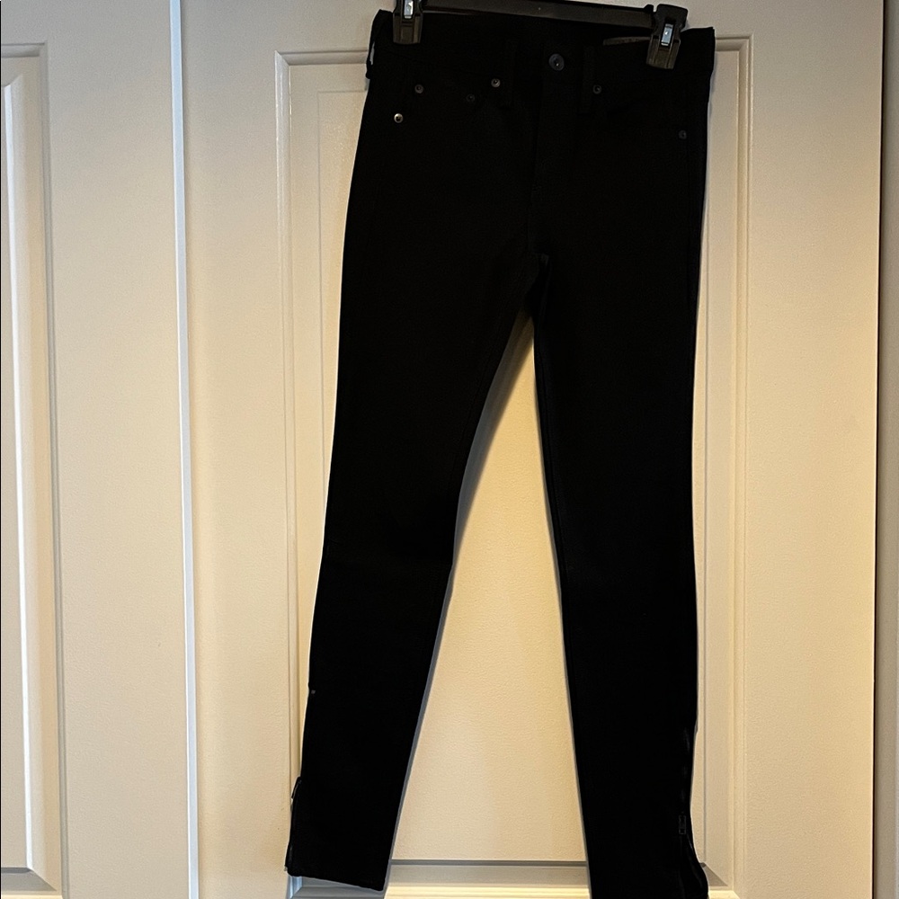 rag & bone. Womens black skinny jeans. Size 25. Like new